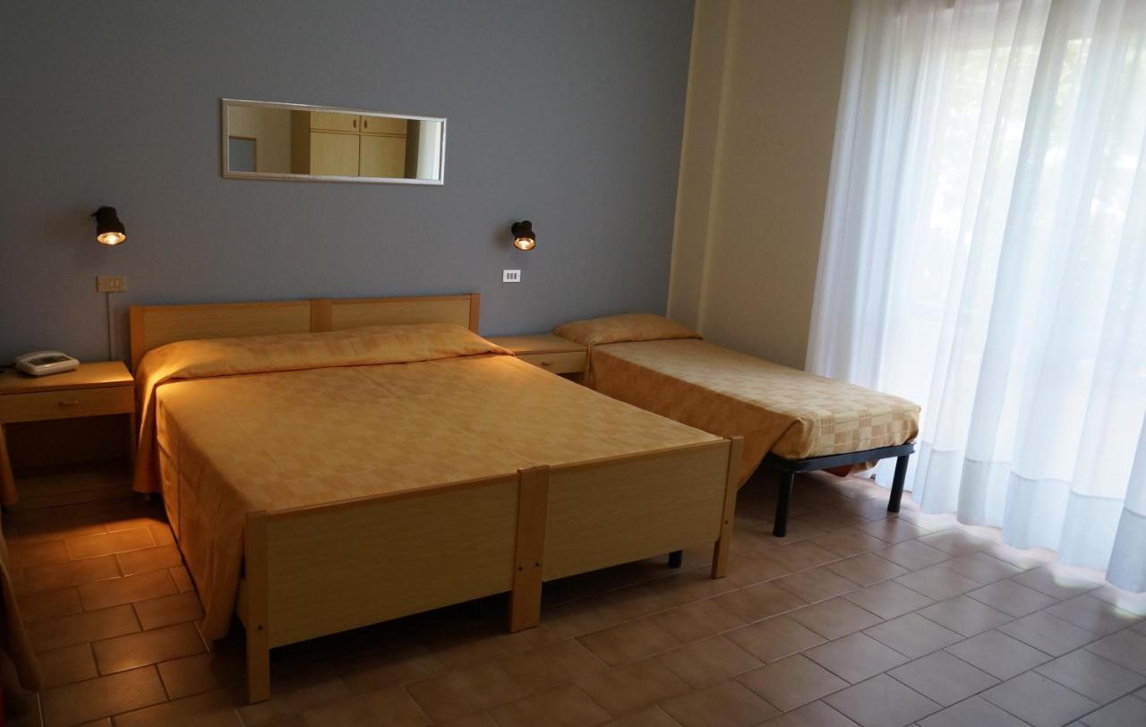 Hotel Quattropalme Tortoreto Ngoại thất bức ảnh