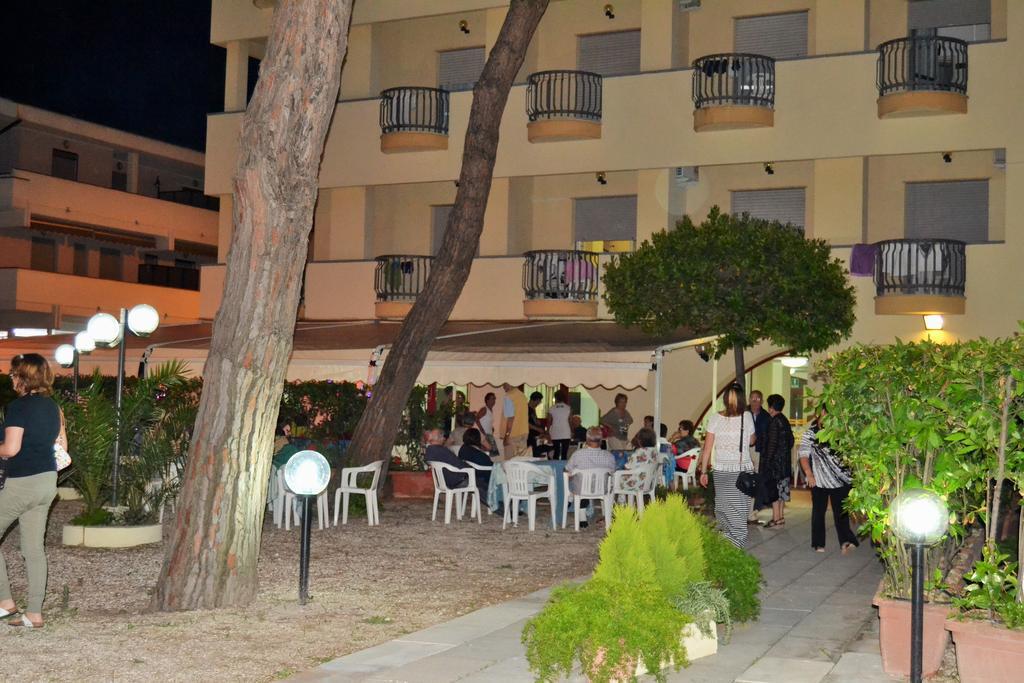 Hotel Quattropalme Tortoreto Ngoại thất bức ảnh