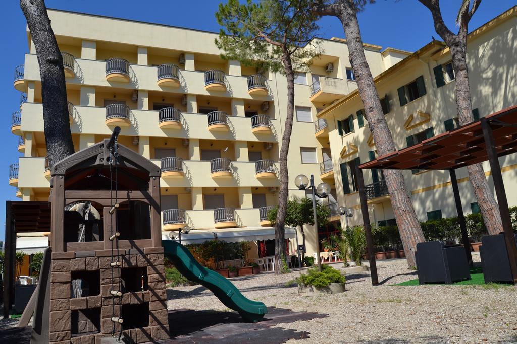 Hotel Quattropalme Tortoreto Ngoại thất bức ảnh